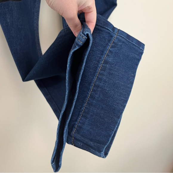 NWT ZARA Mid Rise Flare Dark Wash Jean - Size 8 - Picture 5 of 15